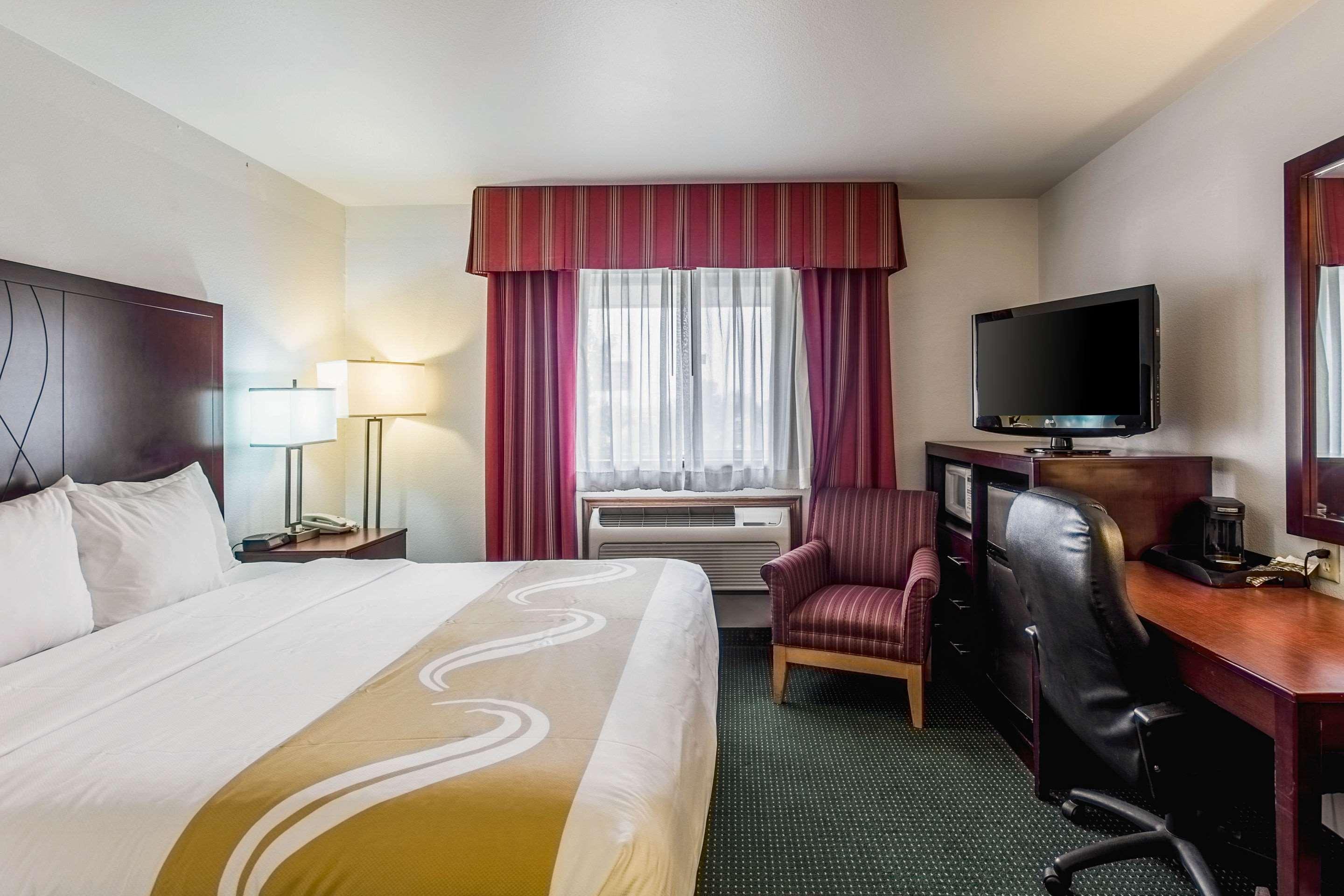 Quality Inn Belgrade Esterno foto