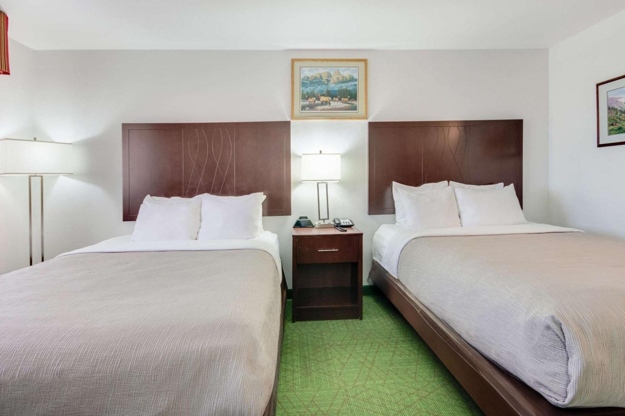 Quality Inn Belgrade Esterno foto