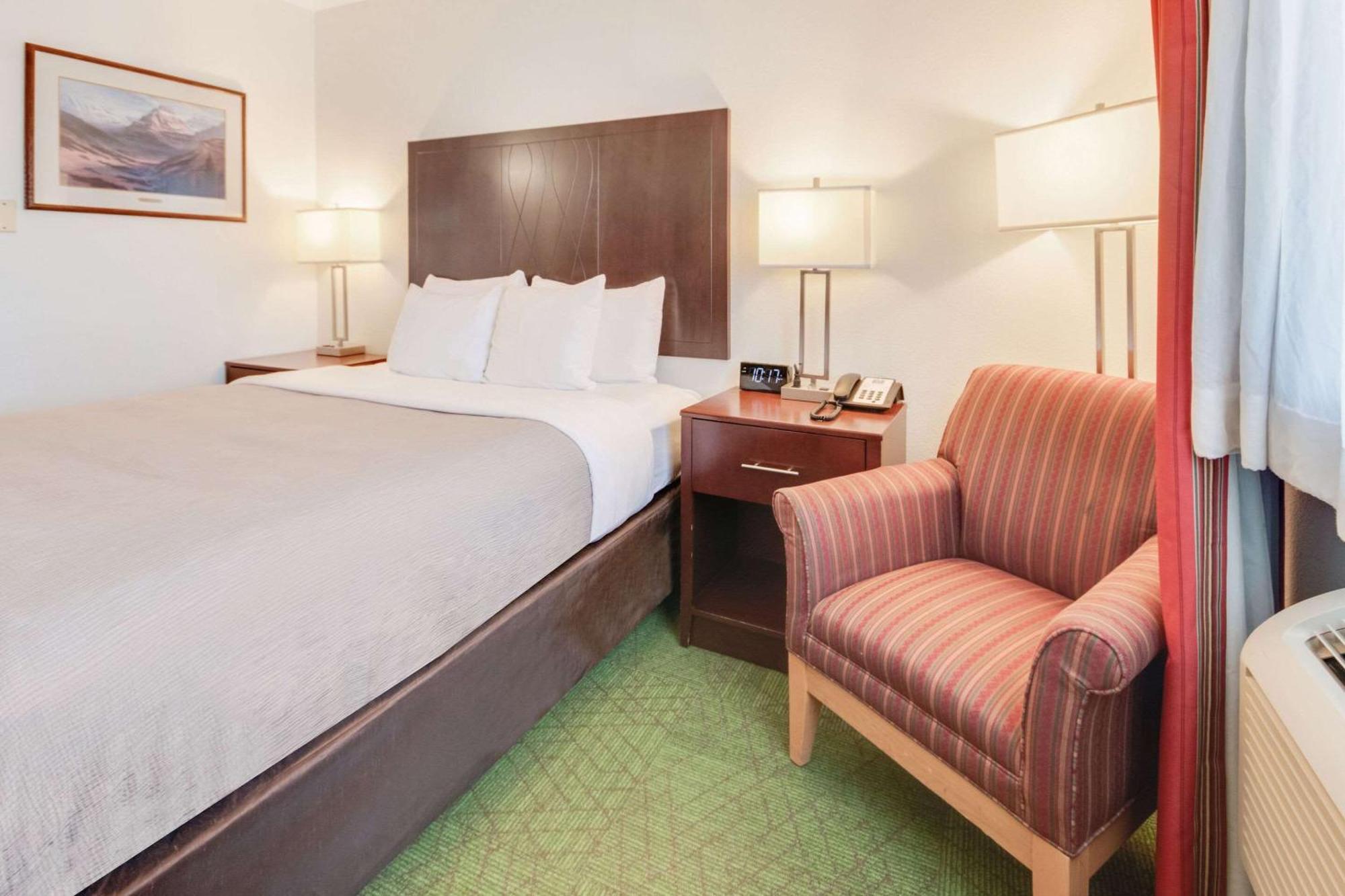 Quality Inn Belgrade Esterno foto